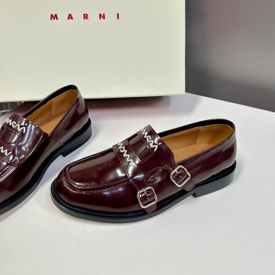 MARNI 春夏新作ローファー