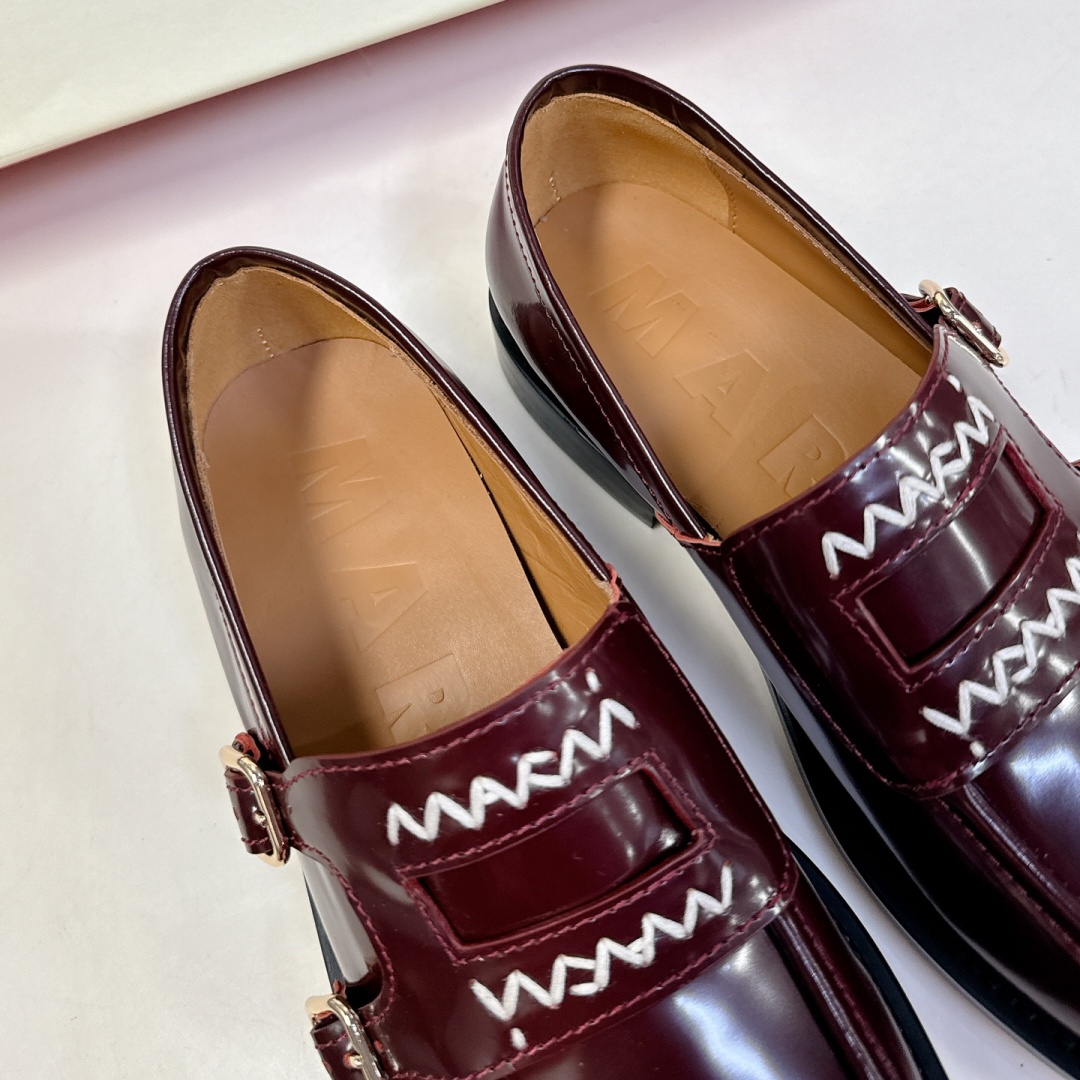 MARNI 春夏新作ローファー